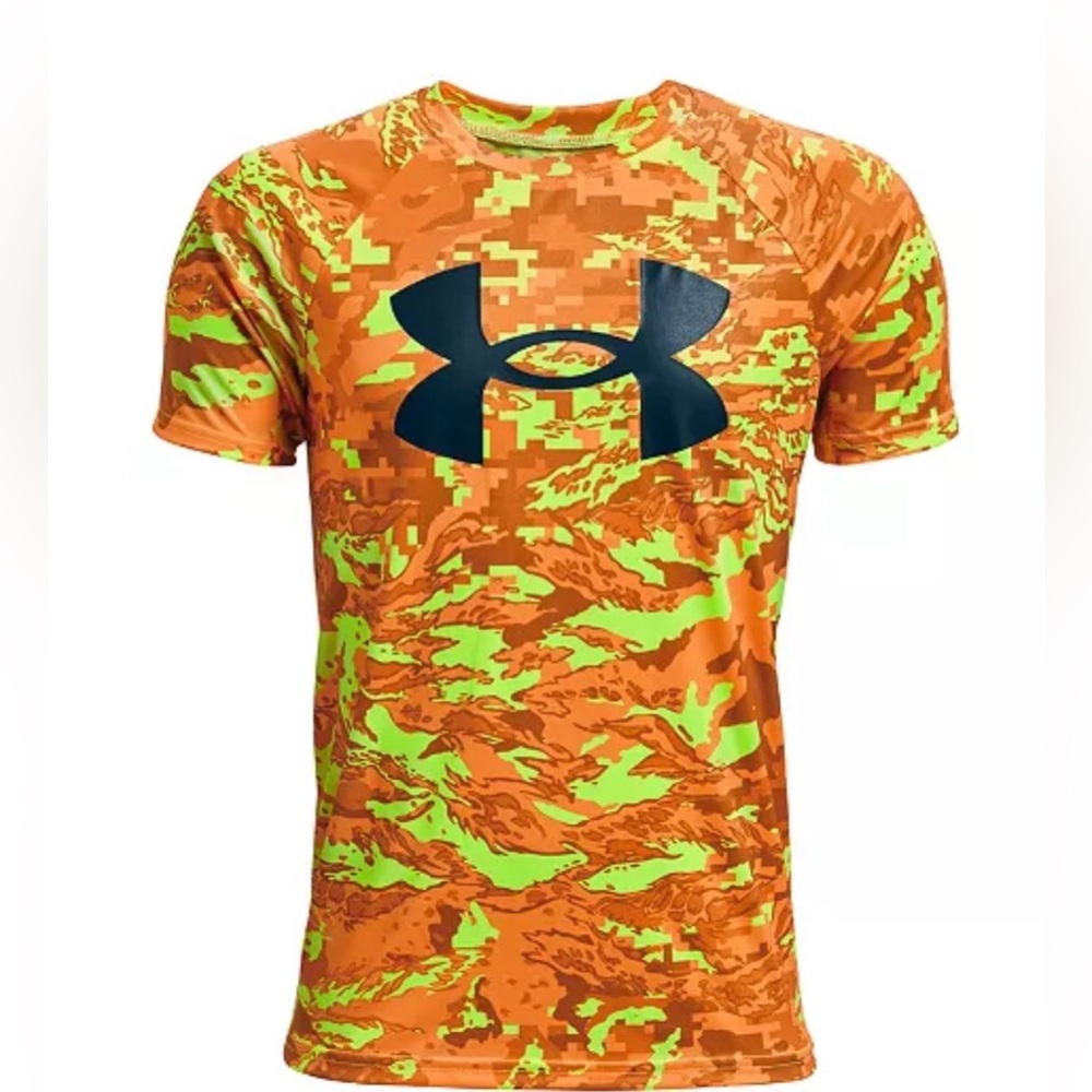 Under Armour 100% Polyester Dri Fit Shirt Size Medium